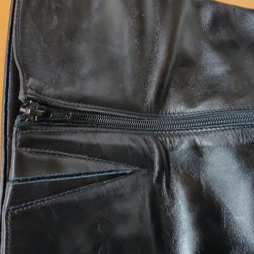 REGENCE CANADA WOMEN'S BLACK LEATHER SIDE ZIP KNEE HIGH INSULATED BOOTS SIZE 11D - Picture 4 of 7